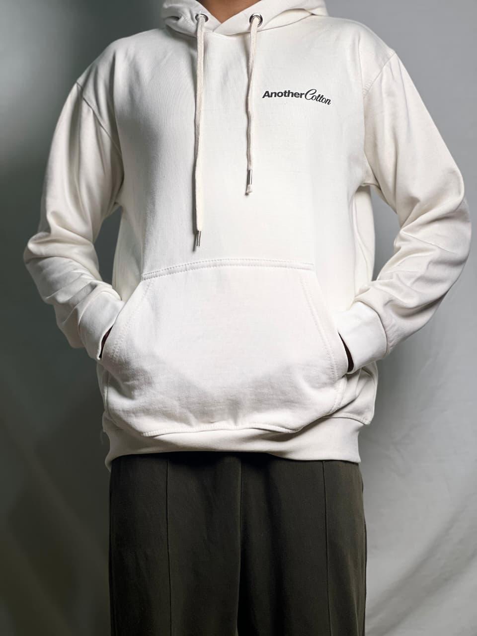 Hoodie with chest print | GATE